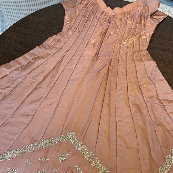 NEW Embroidered Pink Zuria Dor inspired dress - Picture 7 of 13